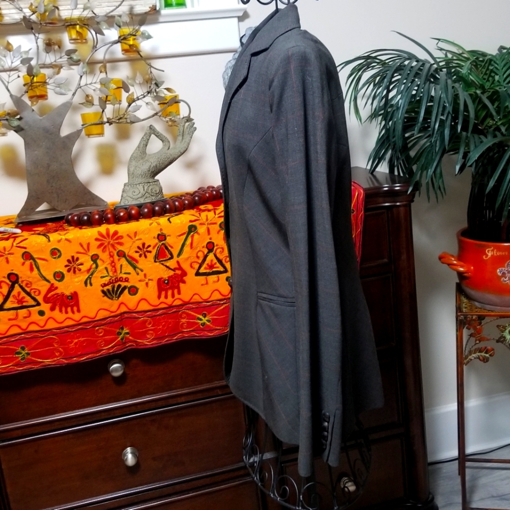 Moschino Wool Women's Prince of Wales Print Blazer Jacket. Size: 8. - Picture 3 of 8